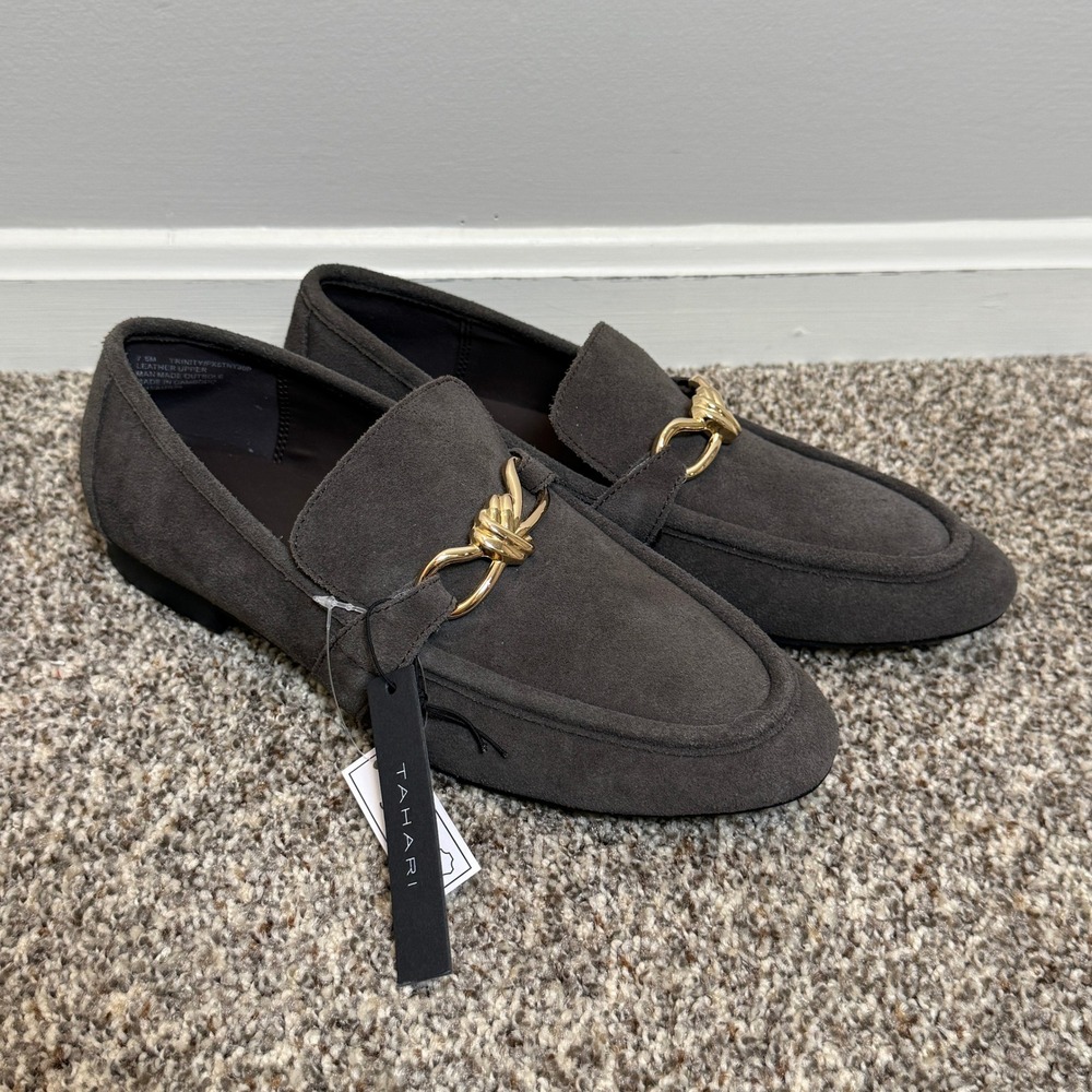 NWT Tahari 7.5M Trinity Loafers Dark Gray Suede Gold Knot Dark Academia Slip On
